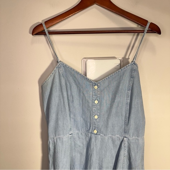 Gap Denim Cami Fit & Flare Dress Smocked Spaghetti Straps Size 8 - Picture 3 of 9